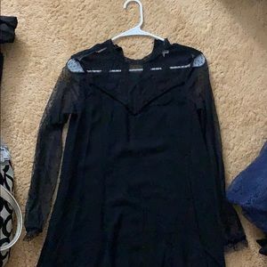 Black shift dress lace sleeves